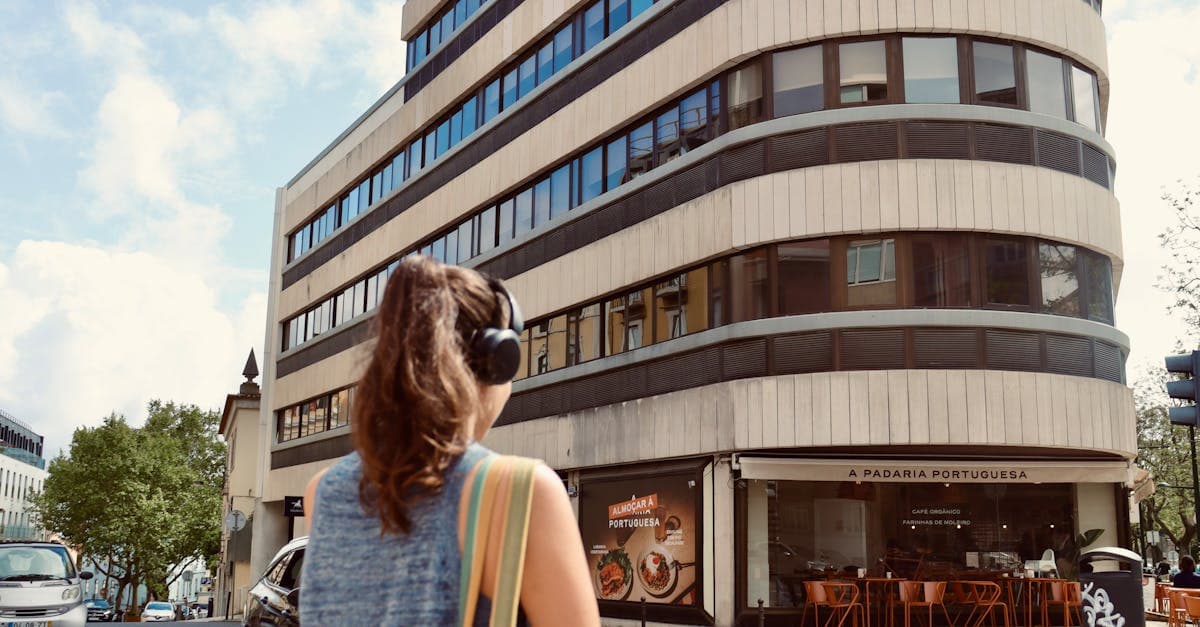 Cover Image for Reviving Clunker Cars: DIY Tips for Budget-Friendly Rides