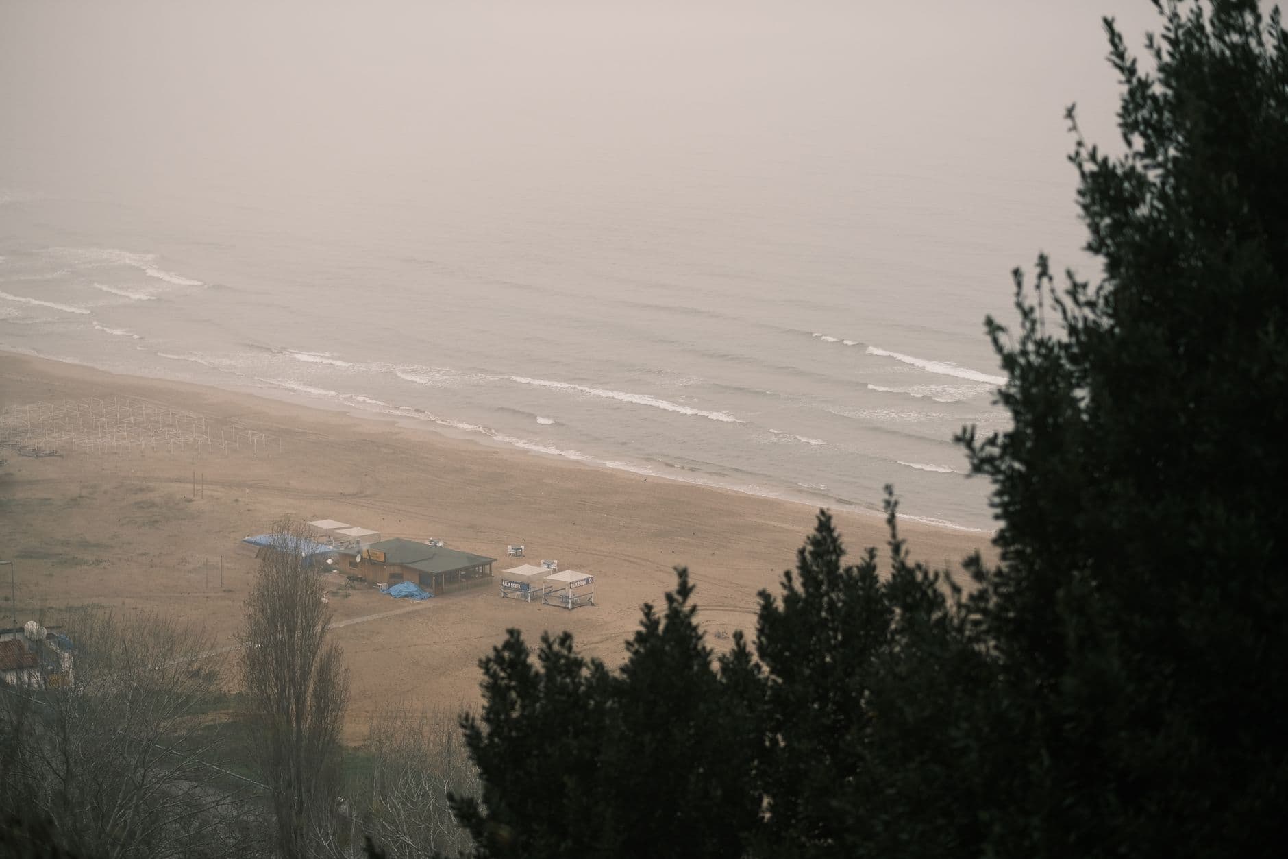 Cover image for Visiting Coastal Towns Outside Peak Season: A Realistic Day for Accessible Road Travelers