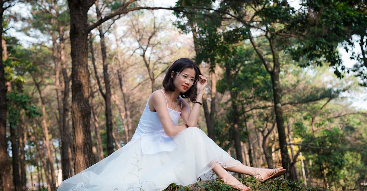 Cover Image for Beyond Vision: Exploring the Latest Trends in Eyeglasses Fashion