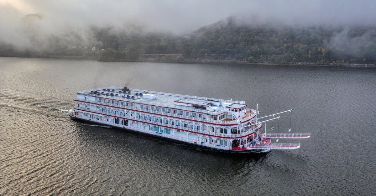 Cover Image for Explore the Majestic Mississippi: Senior-Friendly River Cruise Adventures